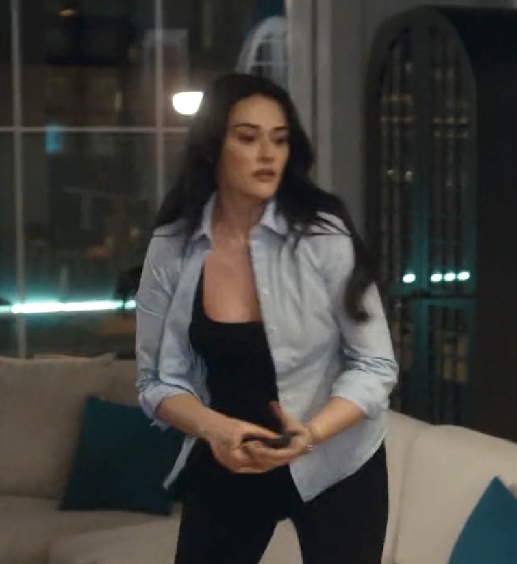 Esra Bilgic Daily (@esrabdaily) on Twitter photo 