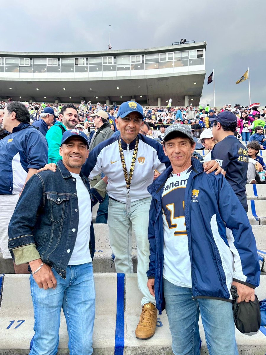 Fue muy grato disfrutar el juego de Pumas junto a Ismael Iñiguez y mis amigos de la Porra el Mugido 👊