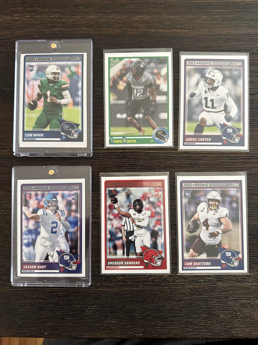 FightingVoice's tweet image. I’m not a card collector by any stretch, but I picked up a pack of cards for little man today and this is what he got in the pack… Not bad if you ask me..!
#cardcollector #NFL #Football #sportscards