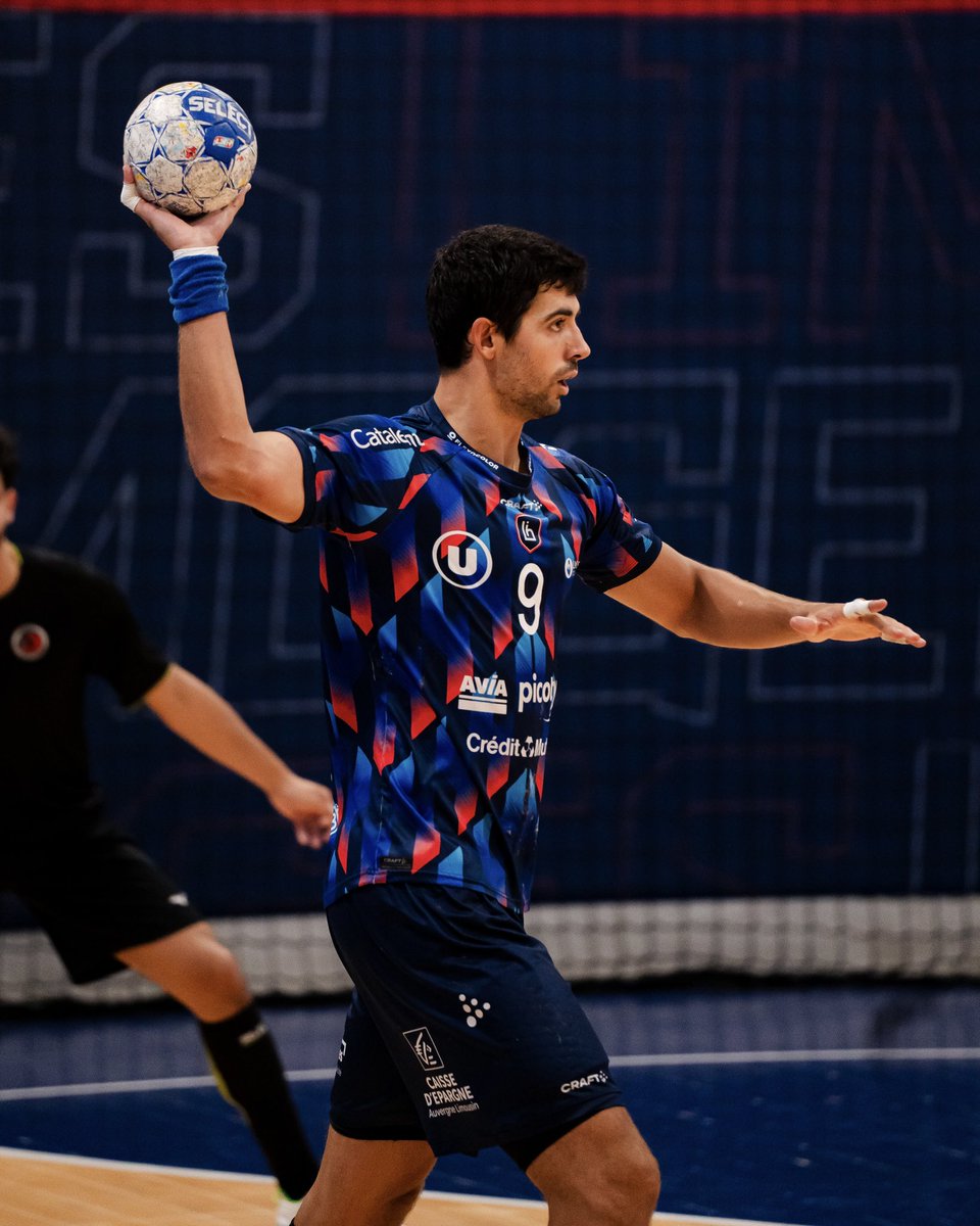 🆕 Quatre nouveaux joueurs du LH faisaient leurs grands débuts sous le maillot limougeaud face à Cournon :

🇦🇹 Tobias Wagner
🇫🇷 Jules Lignières
🇮🇹 Andrea Parisini
🇪🇸 Arnau Garcia

#PrépaLH