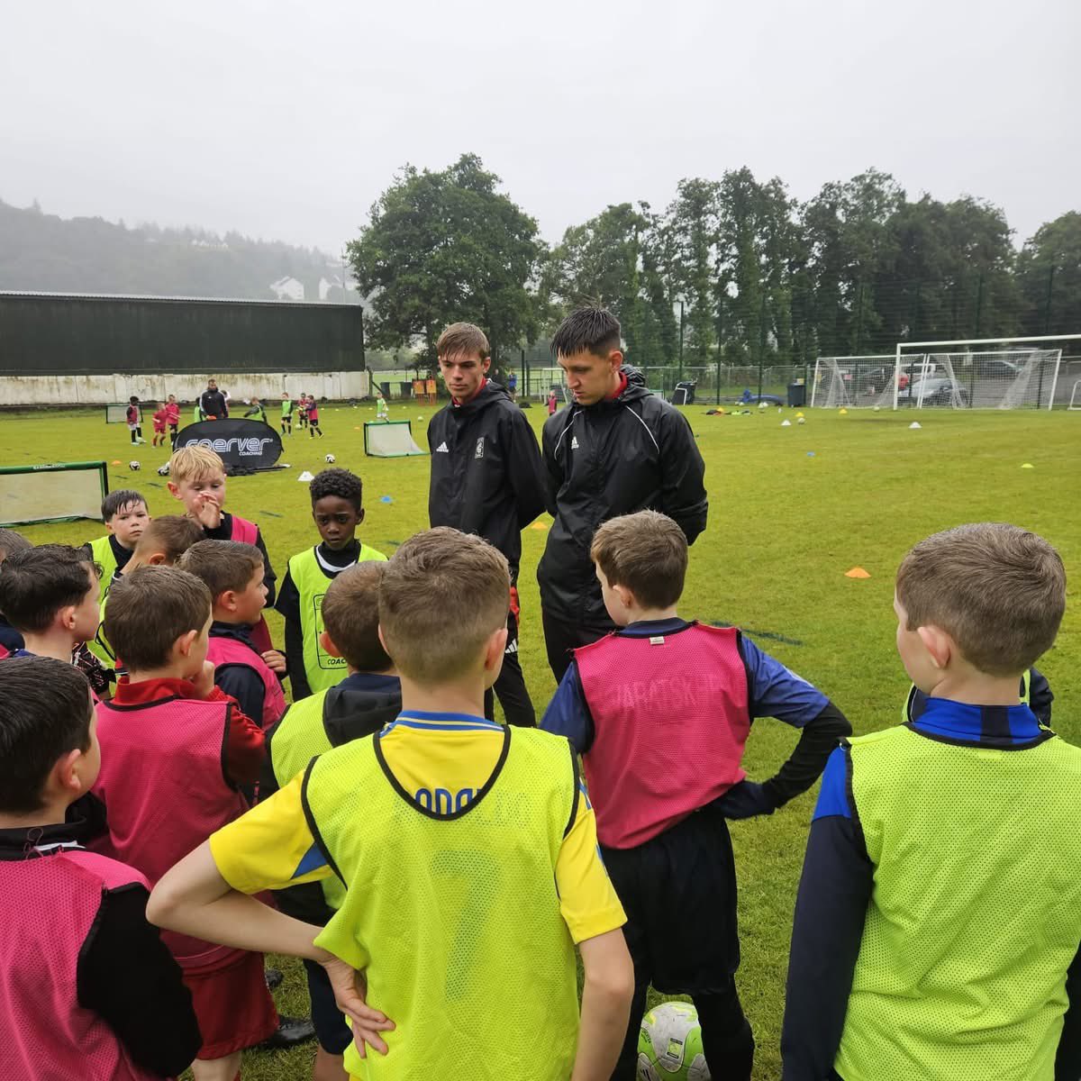scotlandcoerver's tweet image. COERVER® COACHING + OBAN SAINTS+ DAY 1 = #SeriousFun ✅⚽

Our 3-day camp in partnership with Oban Saints kicked off today with a high-tempo first session.

📸 Take a look at some snapshots from Day 1

We go again tomorrow 👊 #SeriousFun #BeTheDifference