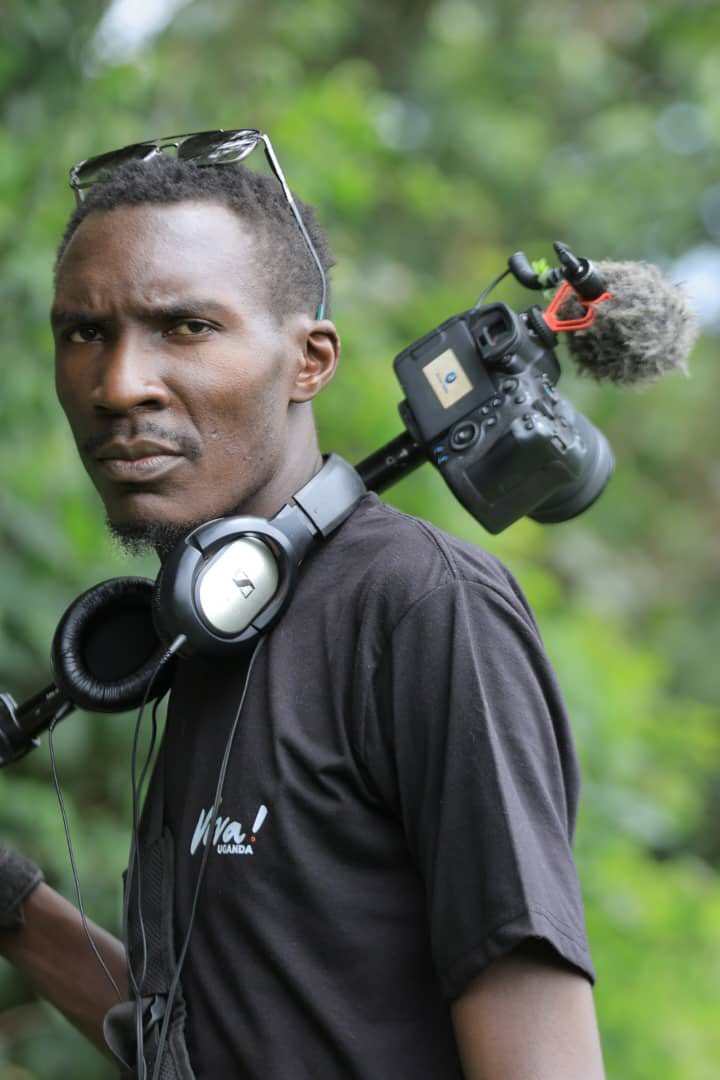 AllanXperience's tweet photo. Who the cap fits… #wildlifephotography #wildlife #ugandanwildlife https://t.co/Tx9NyoZbeb