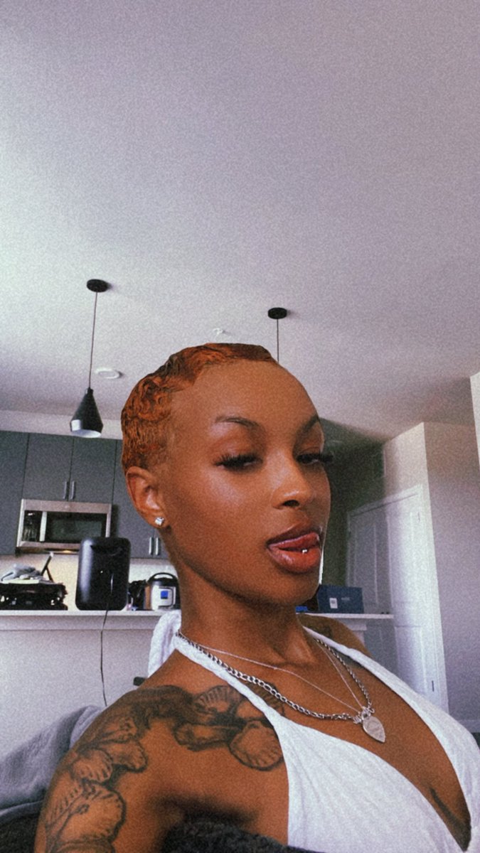 iamtayvia's tweet photo. Hey there 👄 https://t.co/csd9vGjwzB