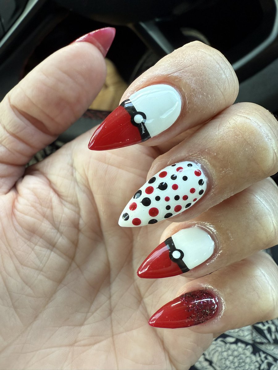 KatherineBeirne's tweet photo. Ready to support my junior at Worlds this week!! https://t.co/y0aJ8D7wjY