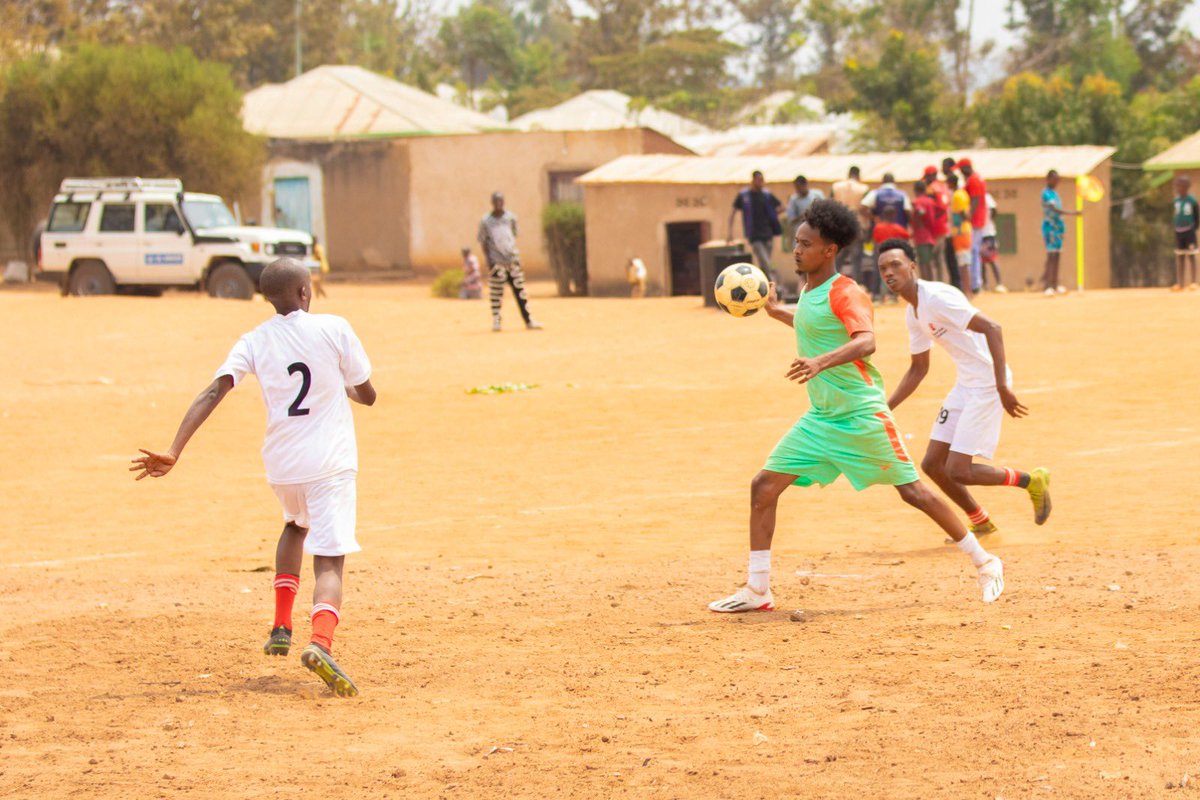 skfm_93_9's tweet photo. Mu nkambi ya Mahama, mu Karere ka Kirehe hatangiye imikino ya ‘Inter-Camp Tournament’ ihuza abo mu nkambi zitandukanye zo mu Rwanda.

Iyi mikino yitabiriwe n’abakinnyi 750 mu nkambi 7, aho bahatana muri Basketball, Football, Volleyball, Sitball, Karate na Taekwondo.

#skfmrwanda https://t.co/9tJV5t6YrW