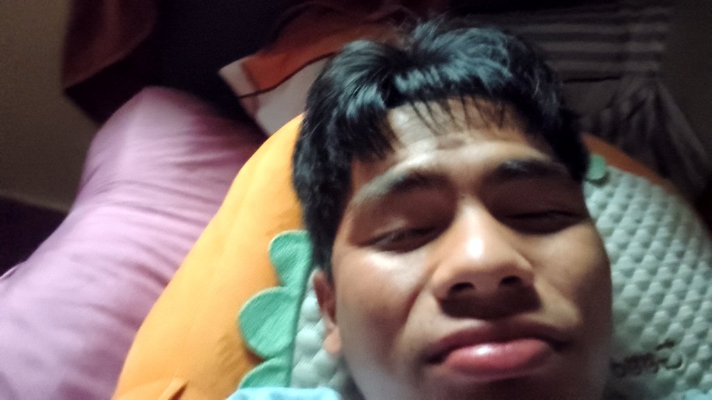 yasis_04's tweet photo. หน้าเหมน55 https://t.co/h5ELsYxnKc