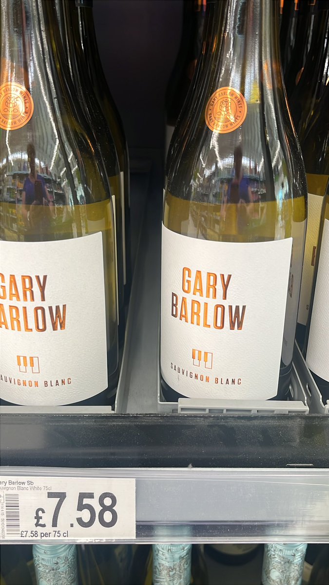 Early dog walk in the woods, Asda are far too early with their stock - and what does Gary Barlow know about Sauvignon?!! #4for40