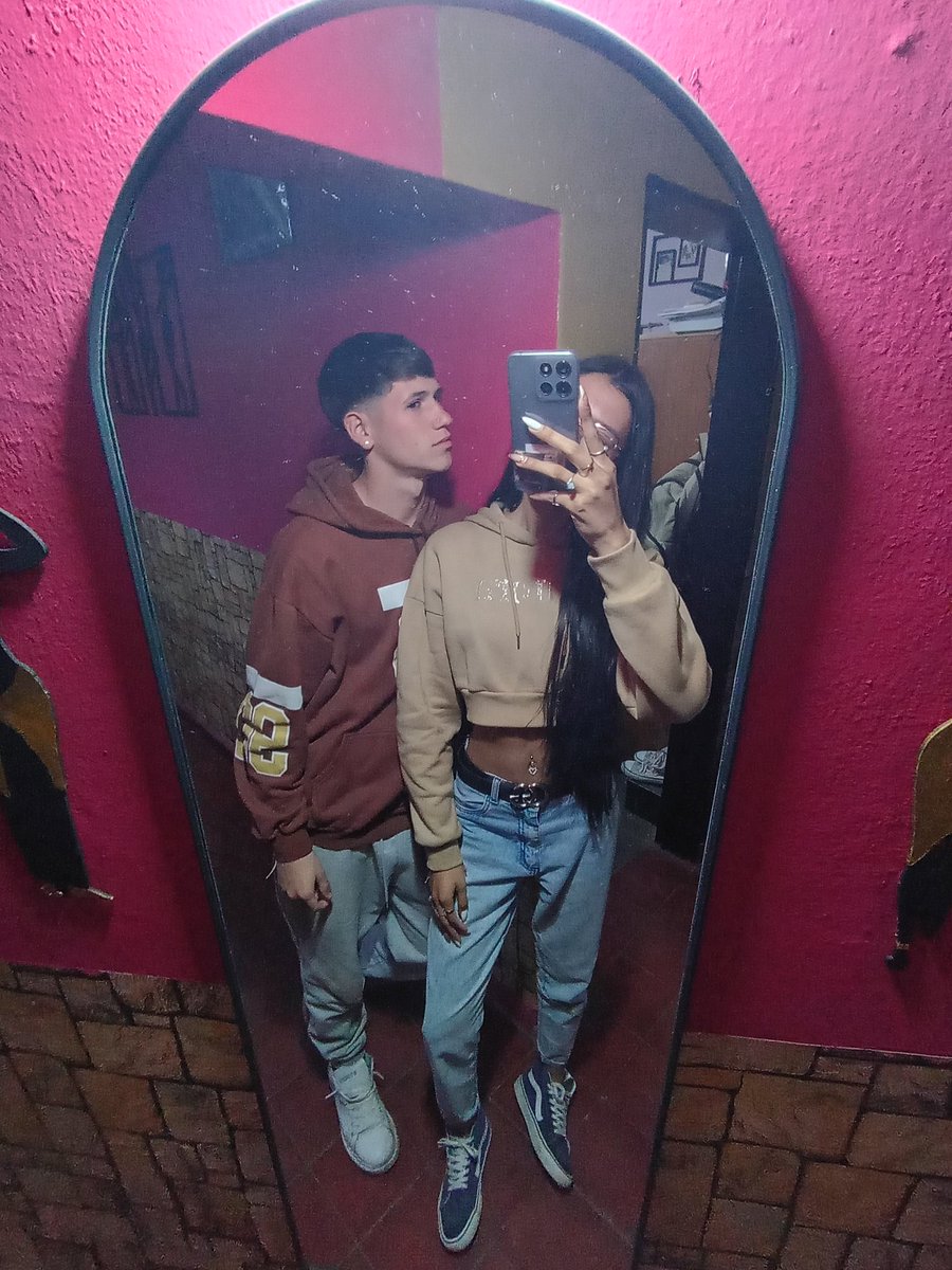 Ojalá fuera millonario, para comprarte todo mi princesa bonita🥺💕