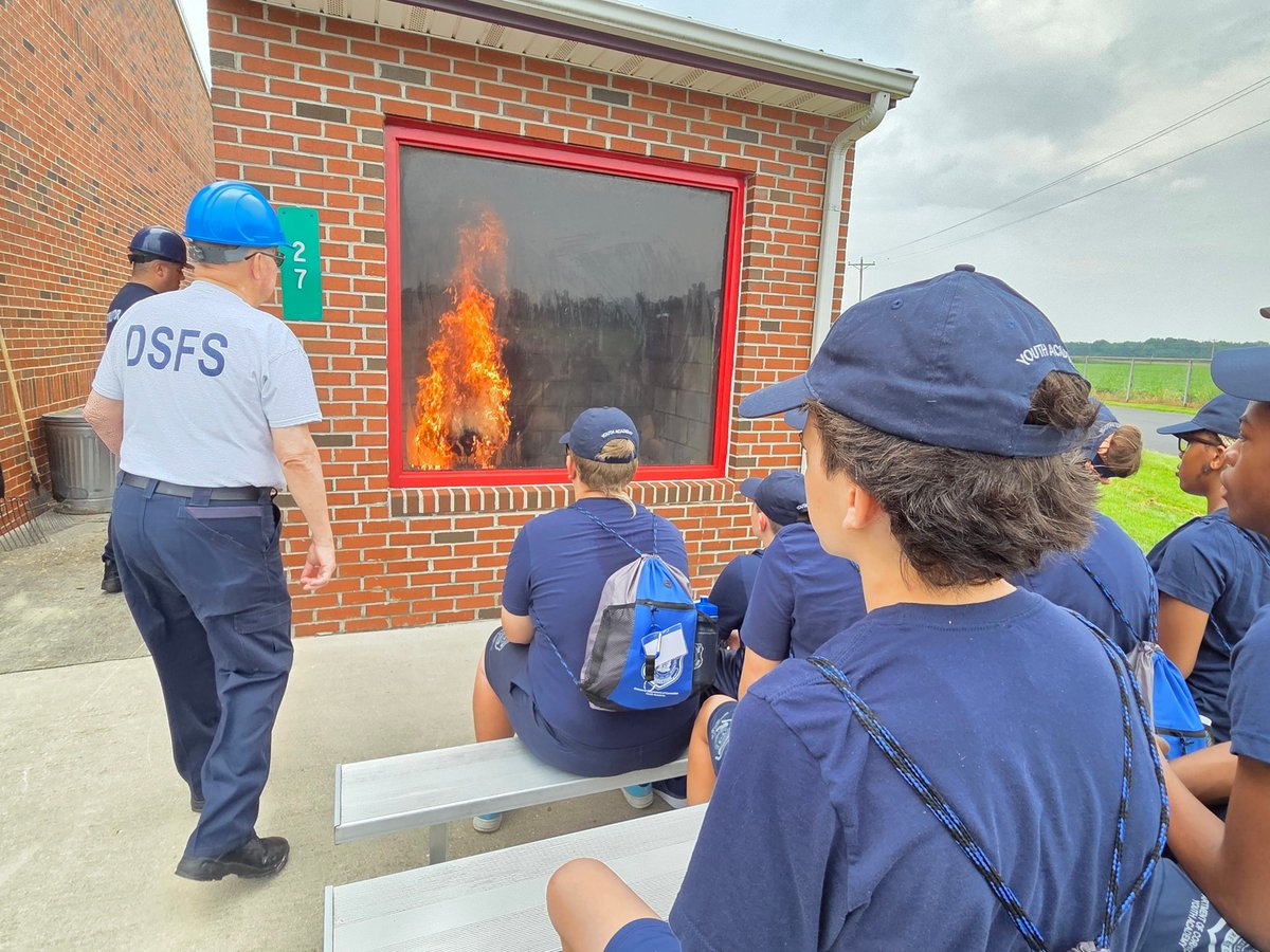 DECorrection's tweet image. Last week, this incredible group of teens (ages 14-17) got a firsthand look into the world of corrections. Huge shoutout to the dedicated staff at the Steven R. Floyd Sr. Training Academy for making the Youth Academy possible. 👏👏👏 #DelawareDOC #DOCYouthAcademy #FutureLeaders