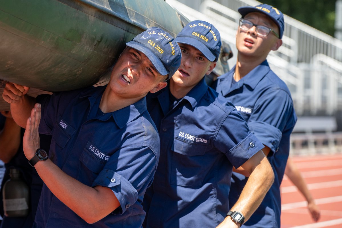 USCGAcademy's tweet photo. Sea Trials ended under the blazing sun with swabs hauling rafts around the track, proving their grit and teamwork. Next up: the Shoulder Board Ceremony!
#SwabSummer #USCGA #Classof2029 https://t.co/t4GU2DgtPG