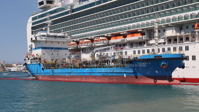 Shipguru's tweet photo. #chinesebuilt #oilproductstanker #ITHAKI_II #berthed #alongside #cruiseliner #AZURA at #grandharbourmalta #upliftingbunkers - 07.08.2025 - https://t.co/nfgboxc3g3 - NO PHOTOS can be used or manipulated without our permission @Rich_Ships @ShipsInPics @worldshipsoc @ShippingTV https://t.co/0UFELvGkAH