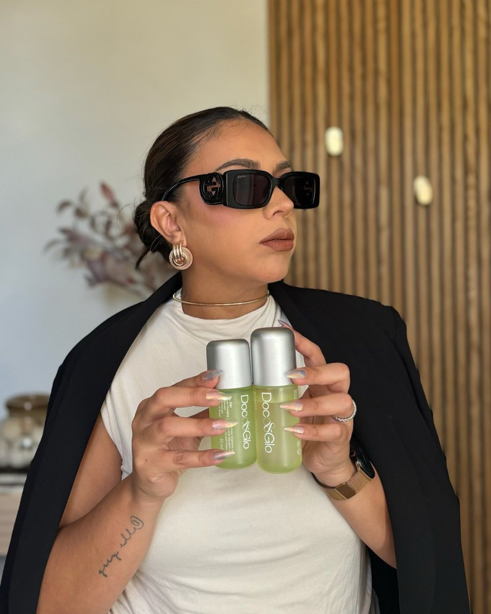 docandglo's tweet photo. Summer PSA: The cool girls are wearing aluminum-free deodorant https://t.co/pEENeD6K8e