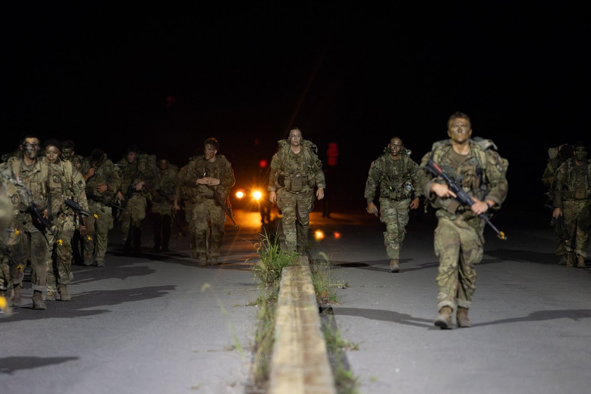 ArmyROTC's tweet image. It's mission accomplished for 9th Regiment #AdvancedCamp Cadets as they complete their 12-mile ruck march at #CadetSummerTraining!
📸: Andrew Fuhrman, Ball State University, CST Public Affairs Office