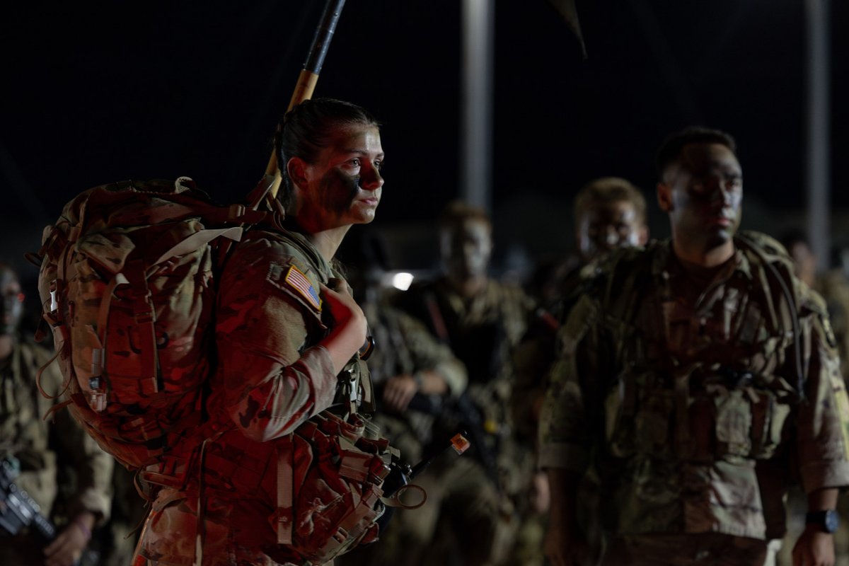 ArmyROTC's tweet image. It's mission accomplished for 9th Regiment #AdvancedCamp Cadets as they complete their 12-mile ruck march at #CadetSummerTraining!
📸: Andrew Fuhrman, Ball State University, CST Public Affairs Office