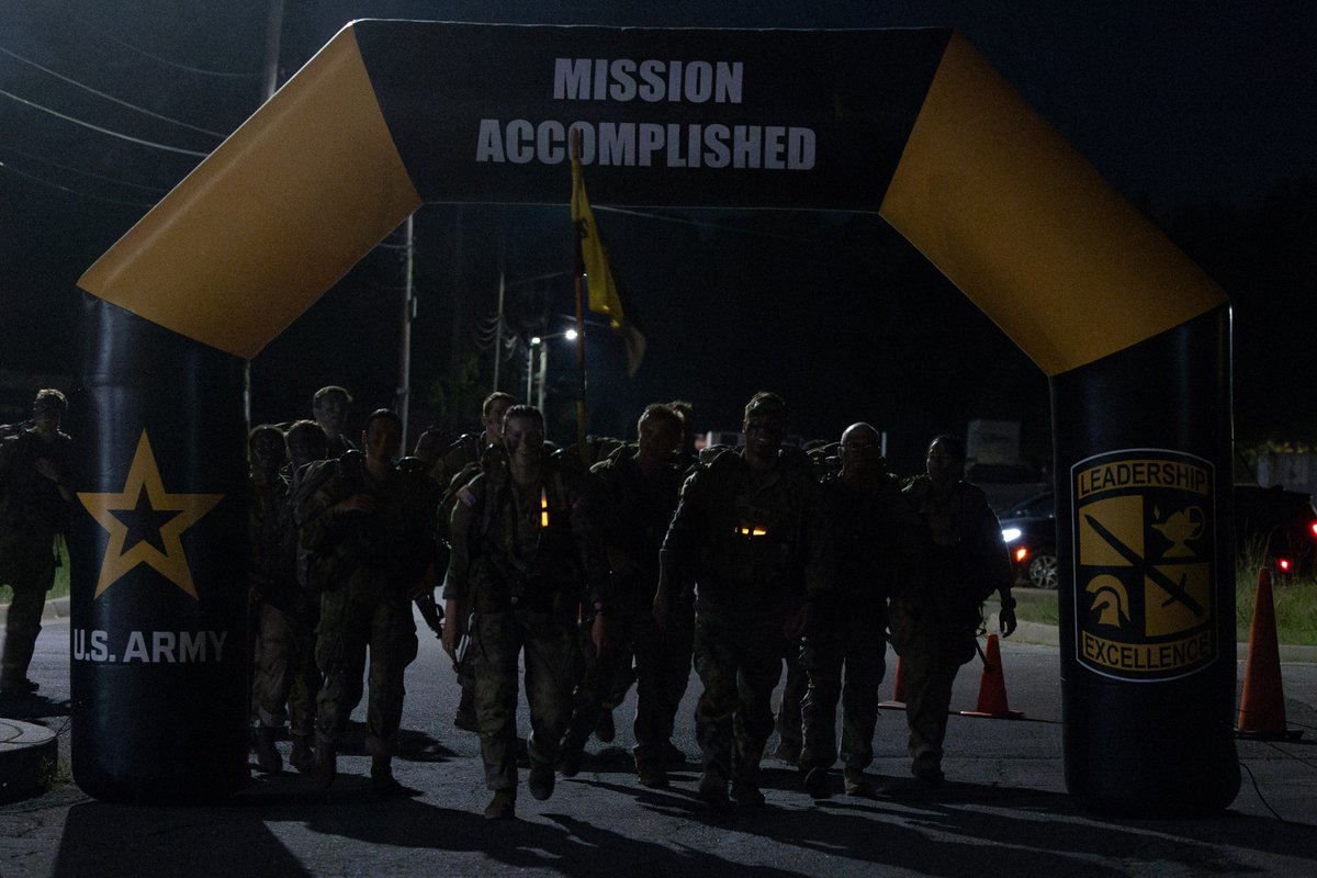 ArmyROTC's tweet image. It's mission accomplished for 9th Regiment #AdvancedCamp Cadets as they complete their 12-mile ruck march at #CadetSummerTraining!
📸: Andrew Fuhrman, Ball State University, CST Public Affairs Office