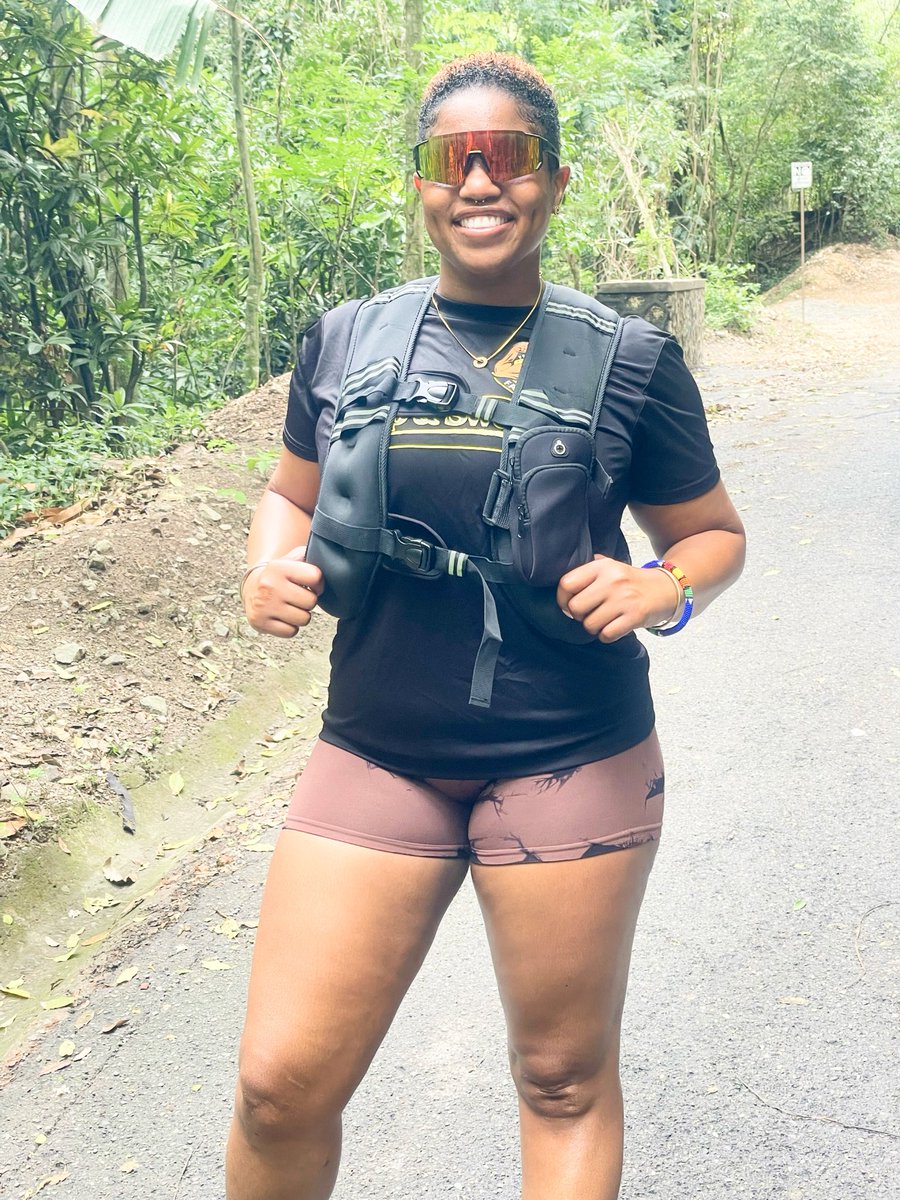 LattalaS's tweet image. Took my 30lbs weighted vest, for a spin up Mountain Spring this morning. #LeoSeason 🥳