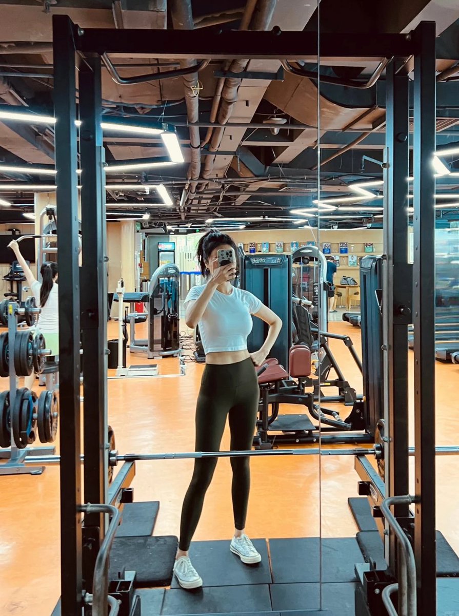 It's the most cost-effective exercise I've tried. It's less demanding than cardio, and it produces fast results in fat loss and toning #fitness #myfitnessdaily #workingmom #womenshealth #womenskincare