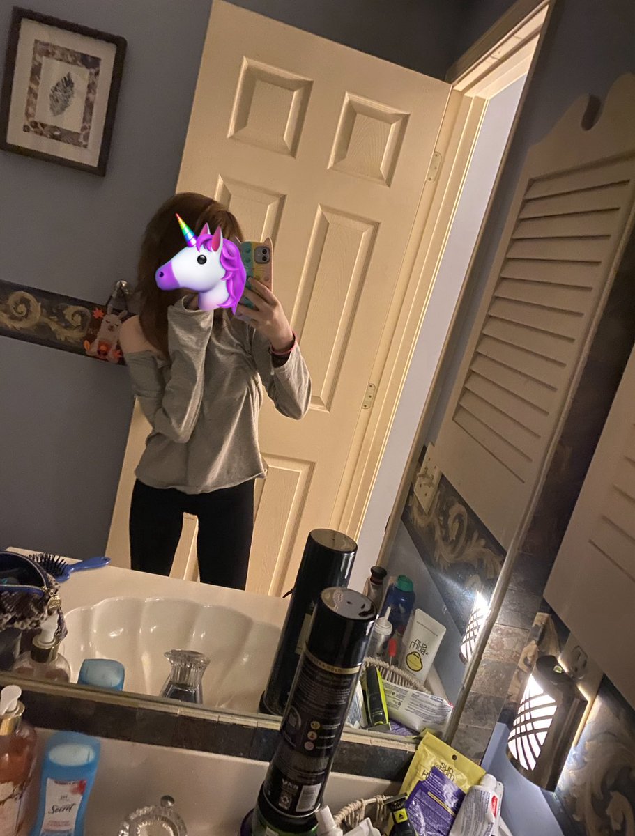 Skinnyvideo's tweet photo. Also me a lil over a yr ago... below 99lbs, that much i know... OOO i love to live in the past https://t.co/MbJCNPVAJK