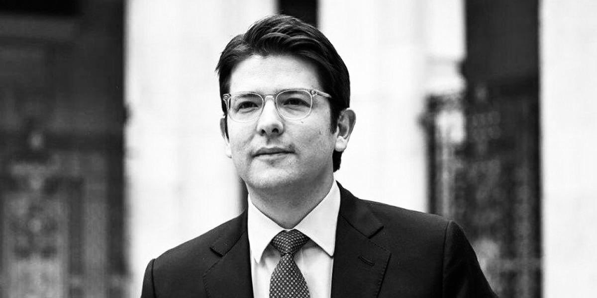 anibalgaviria's tweet photo. Colombia llora a Miguel y se reviven heridas. Los violentos NO pueden ganar. Rompamos el ciclo del odio, exijamos verdad y justicia sin nuevas violencias y hagamos de este dolor un punto de quiebre para construir un país unido, donde la sensatez venza la ira. Cero impunidad. https://t.co/Xk5DngOCuD