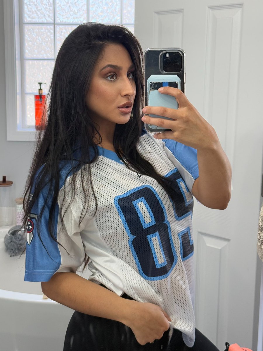 Pouty Panda #Titanup tweet media