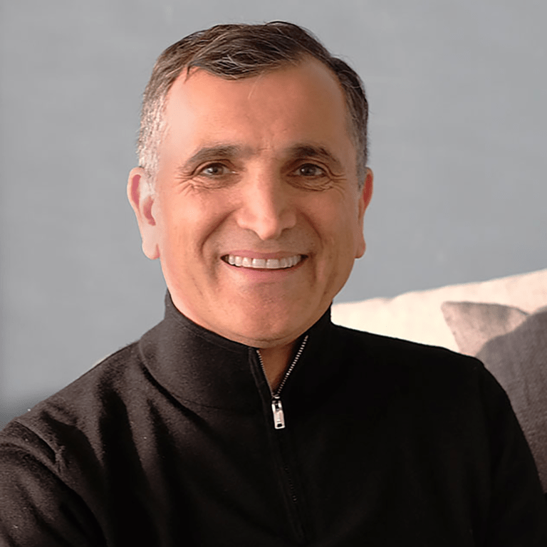 In the last session of the day, CEO of RANOVUS, Hamid Arabzadeh, discusses the semi-conductor and chip ecosystem and shares insight on the current trends in this industry: "A lot has changed in this system since last year - it's dynamic."
