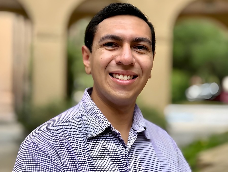Let's welcome Jean-Pierre Enriquez, our new nutrition specialist for southern Nevada. He brings a fresh, culturally grounded approach to youth nutrition, where food is more than fuel - its identity. 

#YouthNutrition | #UNRExtension| #UNRCABNR | #UNRExperimentStation | #Nutrition
