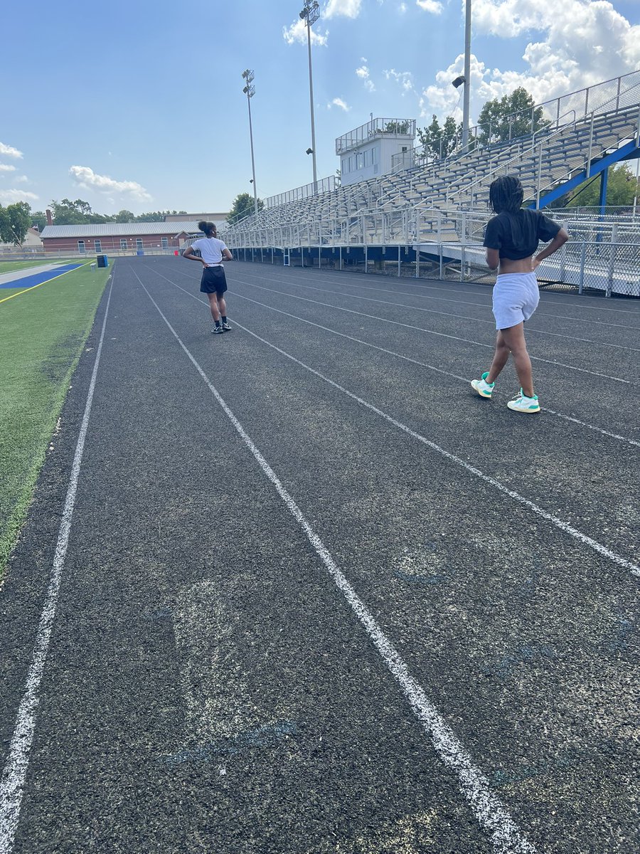 FitzgeraldGBB's tweet photo. These two keep each other motivated and make my job easier. We worked our butts off today πͺπ»ππ #FitzWay #C.C.C https://t.co/0fFMgF6Qbp