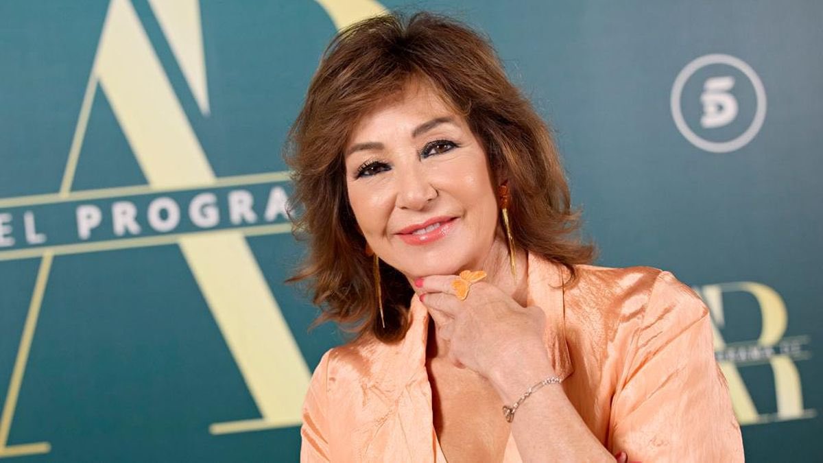 televidentes_tv's tweet photo. 🧿 #ElProgramaDeAnaRosa se alargará una hora más a partir de septiembre, terminando a las 13:30, según avanza en exclusiva @Pocopasatv. Luego, #VamosAVer seguirá la estructura de #YaEsMediodía.
🧿 En las tardes, el nuevo programa de Joaquín empezaría el 8 de septiembre. https://t.co/oqhUDNOyqR