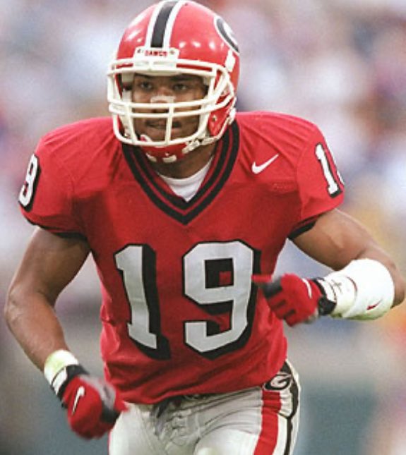 divadawgtroy73's tweet image. We are Hines Ward days away from GA Football!! One of the guys I saw play while I was at UGA….Colleagues!! Go Dawgs ❤️🖤