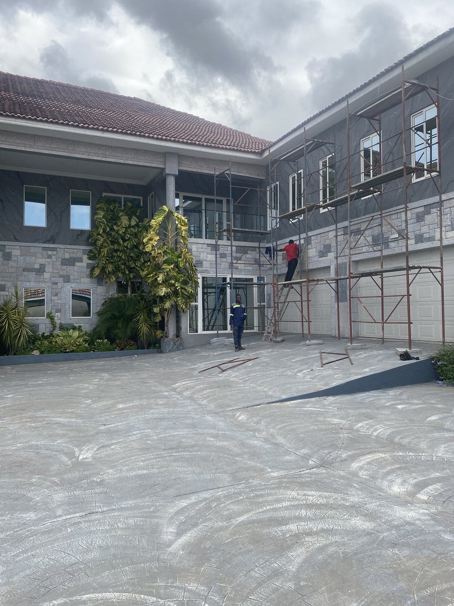 Facial rope light installation 🧳