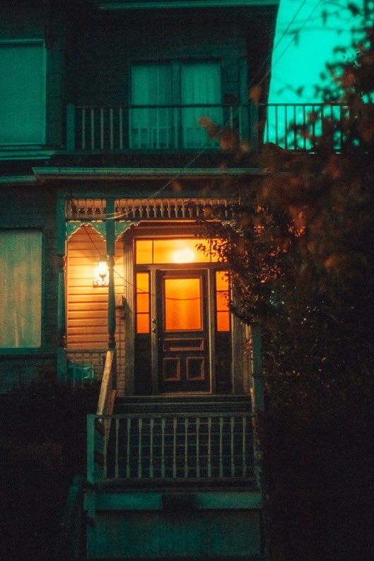 For the record, photography on chain is not dead. 

Collect what you love and stop worrying about selling 🤝