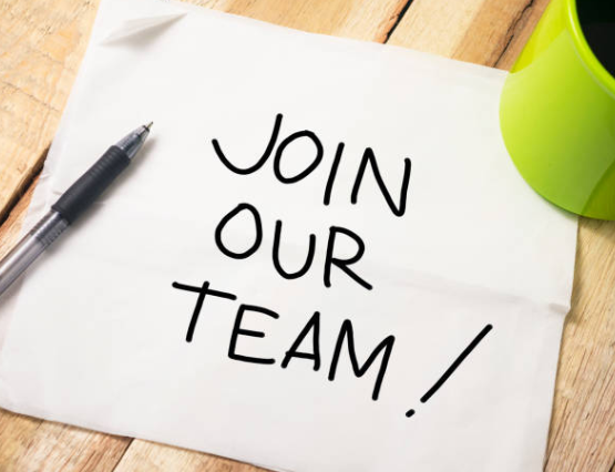 ParamountSerLtd's tweet photo. Can you sell a chef the perfect knife before their coffee’s cold? We need a Commercial Smallwares Sales Rep who dominates their territory, builds lasting relationships, and crushes targets. Hustle + charm + B2B sales skills = your next win. https://t.co/0HuPSpV2e2
 #SalesJobs https://t.co/8shPSG7aSG