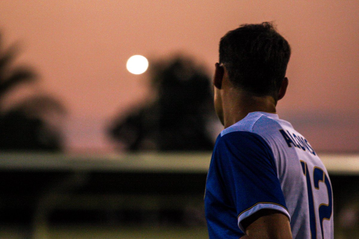 90’| Final del partido en Lorquí.

Empate en el marcador tras un partido en el que los de Juanvi López dominaron en ocasiones y dejaron buenas sensaciones, a pesar del gol rival fruto de un desajuste en los últimos minutos.

AD Lorquí 1-1 Unión Molinense CF

#LorquíMolinense