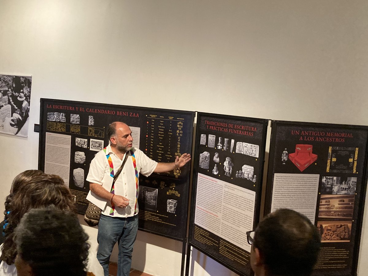 BibliotecaJdeC's tweet photo. Participación de la #BIJC en las actividades del segundo aniversario de la reapertura del Museo Oaxaqueño de Arqueología Ervin Frissell, donde se inauguró la exposición "Arte y cultura beni zaa, la colección de Howard Leigh en el acervo de la BIJC" en exhibición enero 2026. https://t.co/BORZKUIQJA