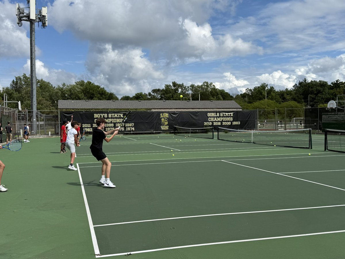 2025 Fall Sports try-outs are underway on Day 1. Good Luck to Coach Salem and the Southeast Tennis Boys this season! Go Knights! 🎾 ⚔️ <a href="/SoutheastTennis/">LSE Tennis</a>