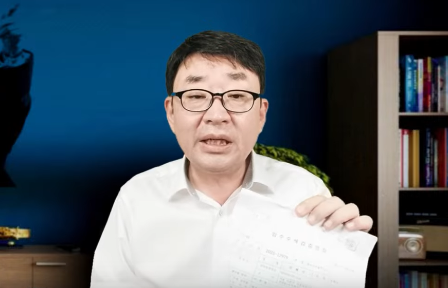 오늘 여러 언론사로부터 연락을 받아 질문에 대한 답변을 전달하고, 신혜식 대표의 해명 라이브 영상을 보며 든 생각을 정리해 남긴다. 

우선 서부지법 사태와 관련해 전광훈 목사와 신혜식 대표가 억울하게 마녀사냥을 당하고 있는 부분은 공감한다. 윤석열 대통령이 탄핵이 된다면, 자연히 ‘윤석열