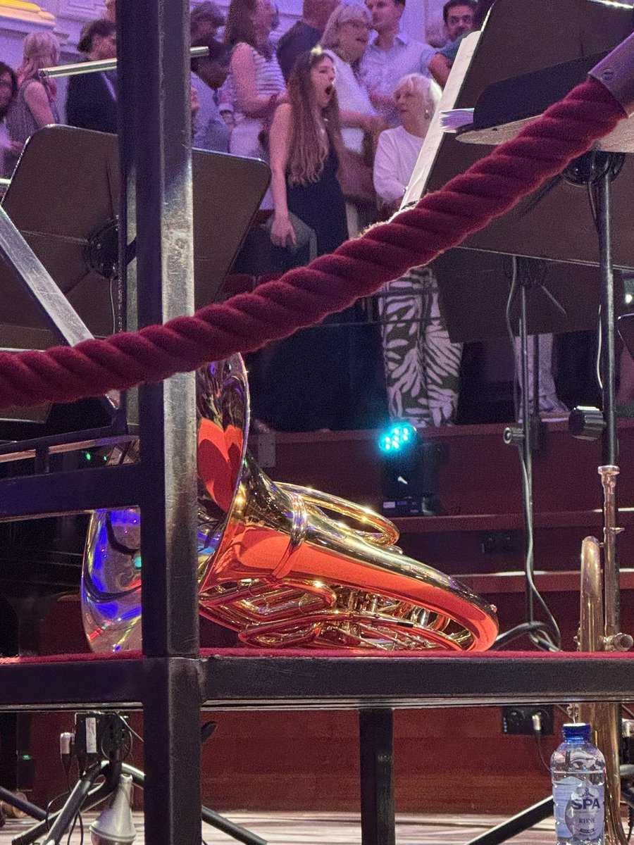 annemiekeda's tweet photo. @sarahwillis great concert! You might have left a little something on the stage 😬😂😂😂 https://t.co/r3gcyFp51A