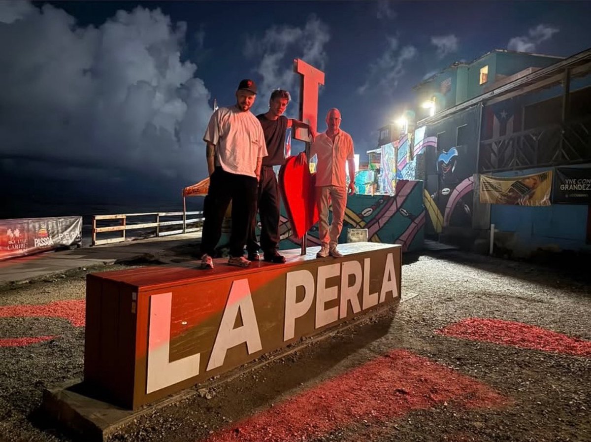 Puerto Rican musicians fetishize squalor and go out of their way to romanticize the worst areas of the island, especially La Perla. They turned it into a tourist destination.

Residente brought Darren Aronofsky and Austin Butler there like he was taking them to Martha's Vineyard.