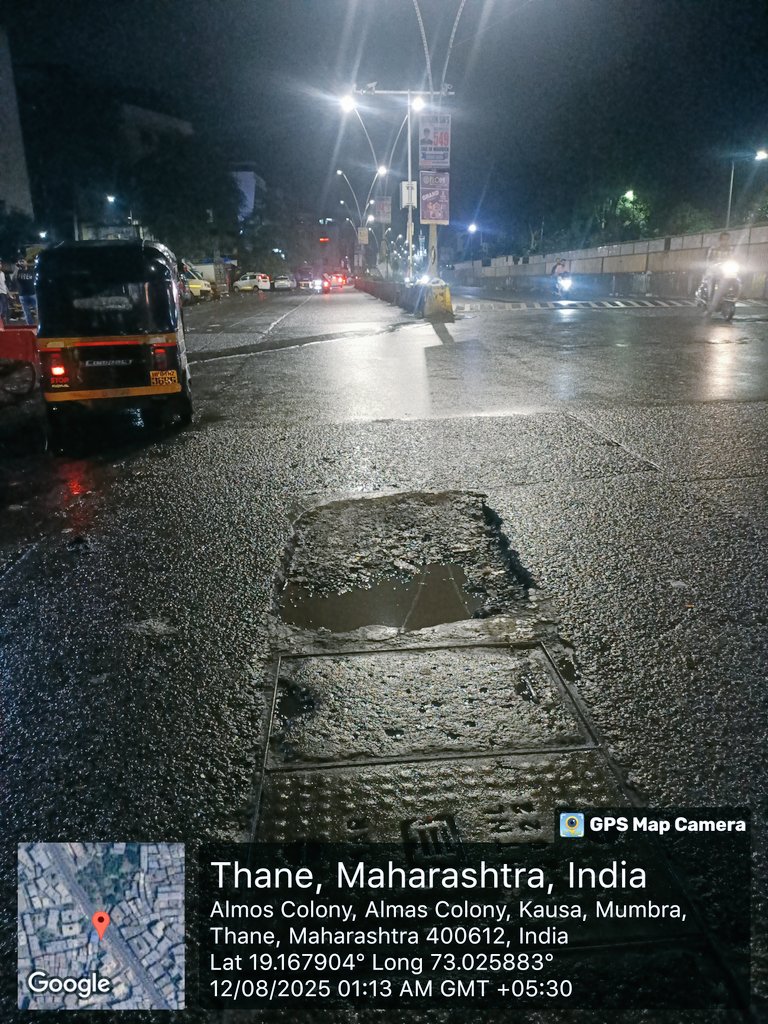 mjshaikh_'s tweet photo. @TMCaTweetAway
🚨 Safety Alert 🚨
There’s a deep pothole in the middle of road, right opp to Kausa Qabrastan and Almas Colony— it’s a serious risk for drivers, bikers & pedestrians.
Request urgent repair before it causes an accident.
#mumbrakausa #RoadSafety #FixTheRoad https://t.co/fpx0gUAVfC