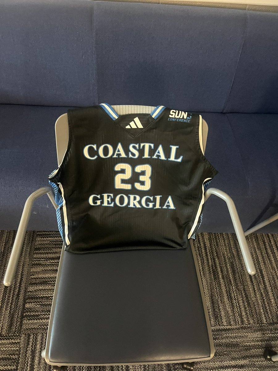AamirMack's tweet photo. After a great conversation and visit this will be my new home next year I’m 100% percent committed 🫡Time for a dog To be let out the cage again 🐾 https://t.co/sOGBMPFR2x