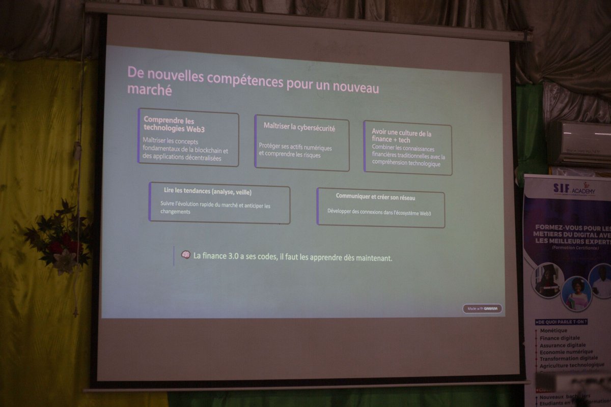 Du 07 au 08 août 2025, <a href="/IZIchange/">IZICHANGE</a>  était présent au SANOPIF 2025 à l’Université d’Abomey-Calavi.
 
💡 Nous avons échangé avec les nouveaux bacheliers et les autres participants sur les nouvelles compétences en finance 3.0, blockchain et cryptomonnaie et sur les enjeux de la