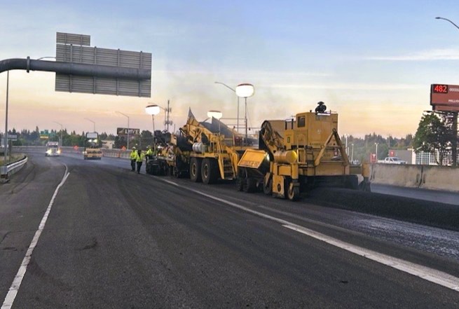 OregonDOT's tweet photo. ATTN OR 217 travelers: The Hall Blvd Overpass in #Tigard is now fully open!
Crews also made good progress paving auxiliary lanes, ramps &amp; shoulders on NB OR 217 over the weekend. The fifth &amp; final weekend directional closure for paving is scheduled for Aug. 15-18. https://t.co/ULbKtaSkJg