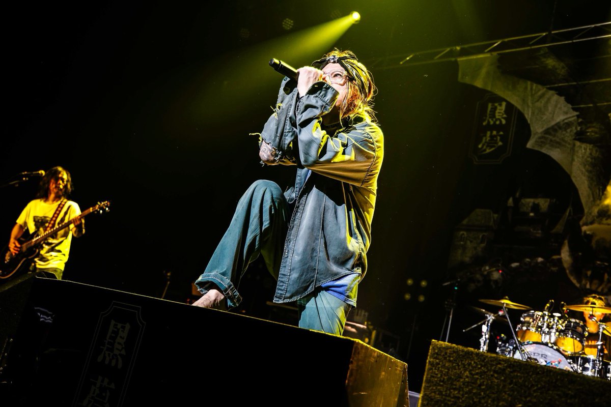 thank you sapporo.

Your new best memories are your own rock and roll.

<a href="/fc_satoko/">SATOKO</a> 
<a href="/taketomo_s/">丈朋</a> 

photo <a href="/ycn1202/">モリ</a> 

#黒夢
#tour
#corkscrew2025 
#Zepp札幌 
<a href="/zeppsapporo/">Zepp札幌 (Zepp Sapporo)</a>