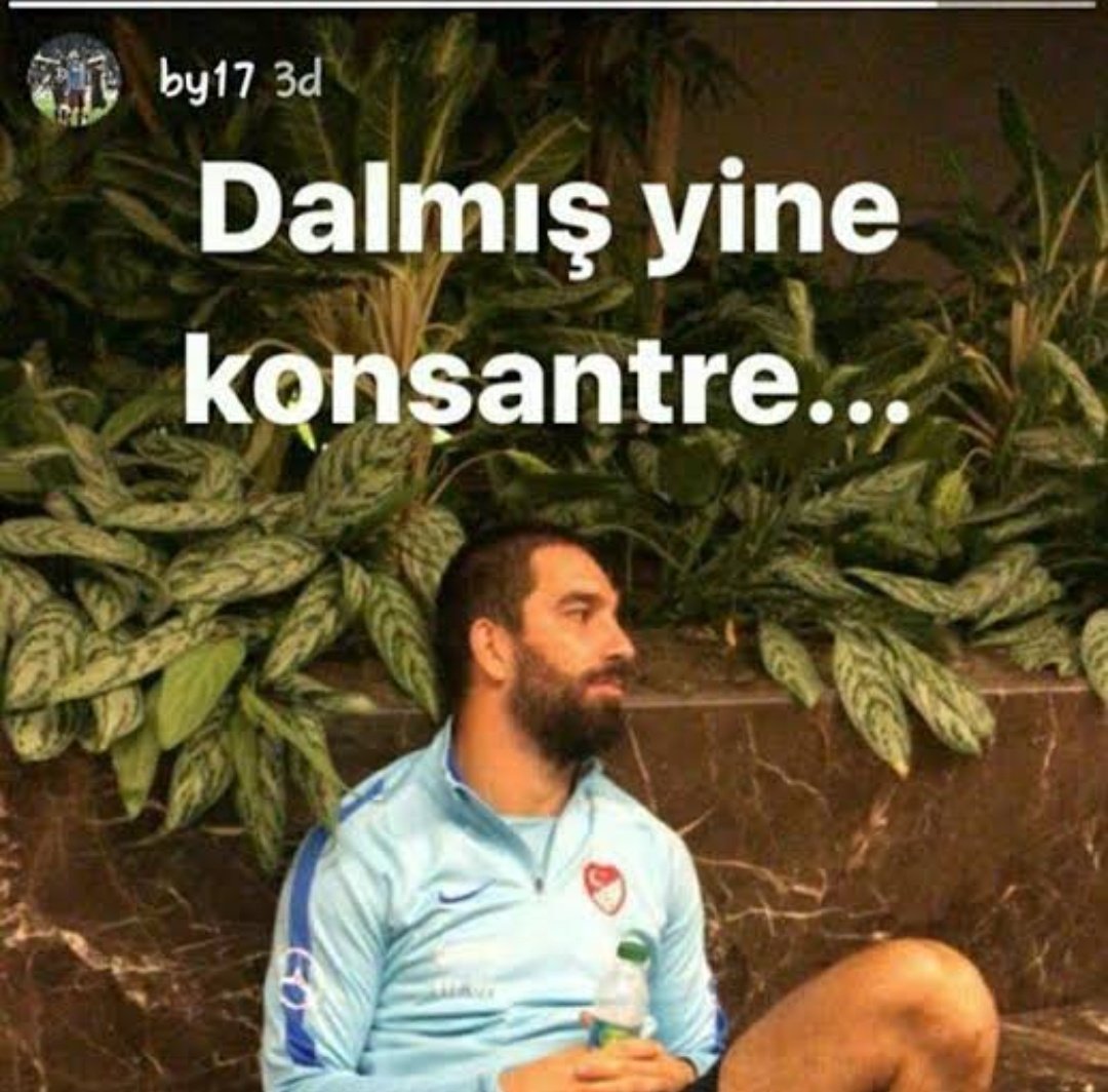 balbademsi3's tweet photo. aynanin karsisinda 15 saniye anca bekletebildigimiz baking pudrayla dururken https://t.co/mdzbgOzDAO