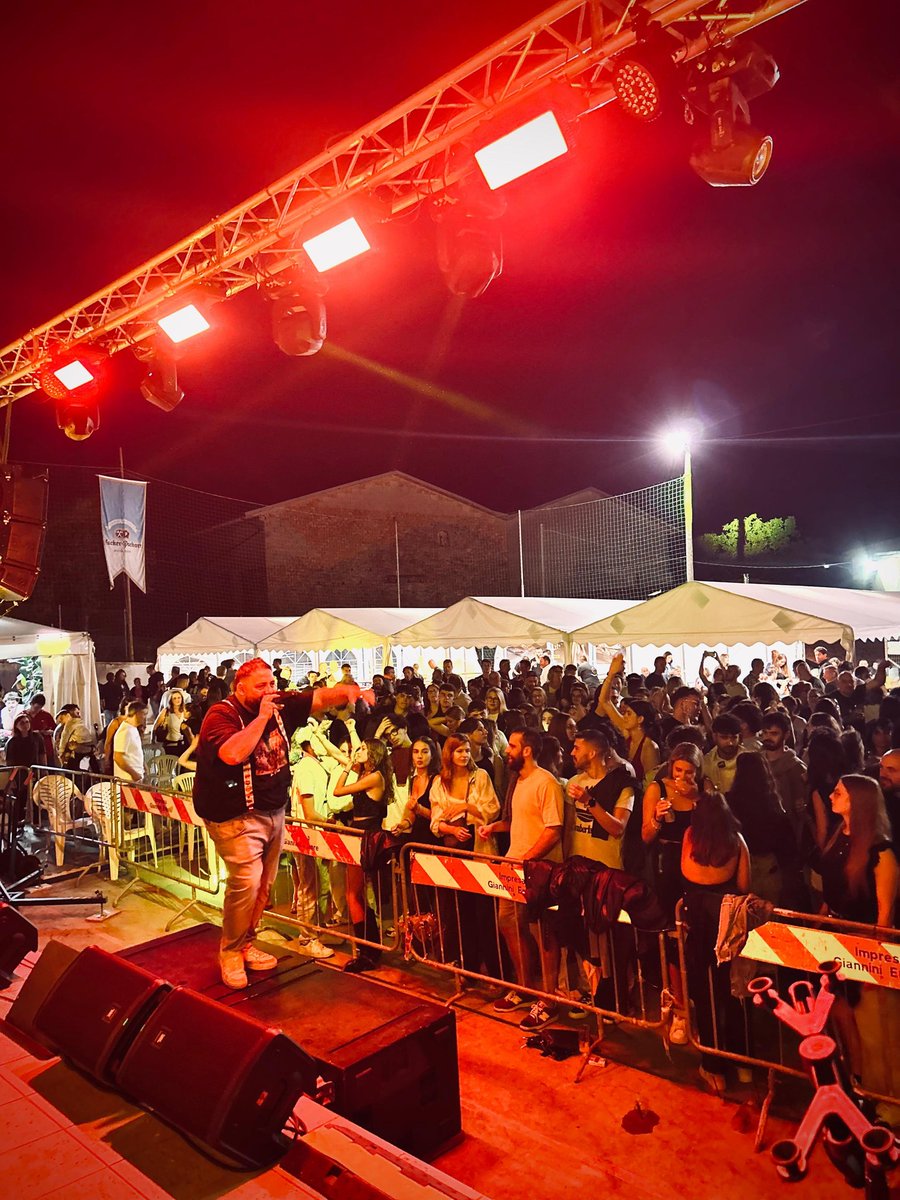 Momo Deejay tweet media
