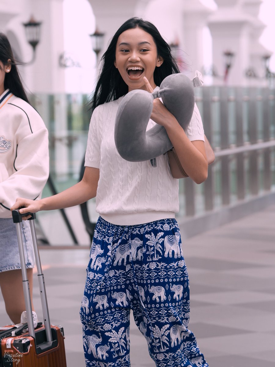 Vincutine Story. (@vincutineeeee74) on Twitter photo 11082025
yeyy mihuu mihuu
<a href="/Gendis_JKT48/">Gendis Mayrannisa</a> at Yogyakarta International Airport
#ikutyo #JKT48AirportFashion 11082025
yeyy mihuu mihuu
<a href="/Gendis_JKT48/">Gendis Mayrannisa</a> at Yogyakarta International Airport
#ikutyo #JKT48AirportFashion