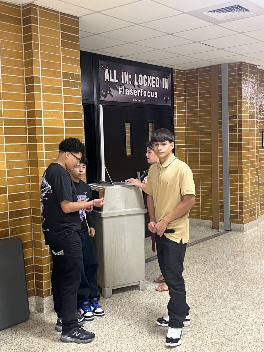 BigIkeYearbook's tweet image. ✨ Today was definitely an amazing first day at Big Ike! 🦅 Students explored the halls in search of their schedules while our staff greeted them right at the threshold with big smiles and warm welcomes. 💛🖤
Here’s to a fantastic year ahead! #SwoopNation #Eisenhower_AISD