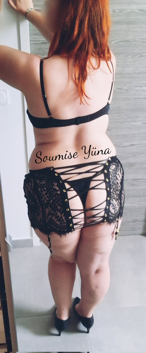 Je vous souhaite bon courage (tardivement) pour cette nouvelle semaine avec ce #lacelingeriemonday (par <a href="/_MajorDom_/">Major Dom</a> ) doublé d'un #lundigambettes (si vous ouvrez la photo 😉) 
Encore merci à <a href="/AlainPriape/">Alain</a> pour ce cadeau 🫶 j'en ai encore un à essayer 😉