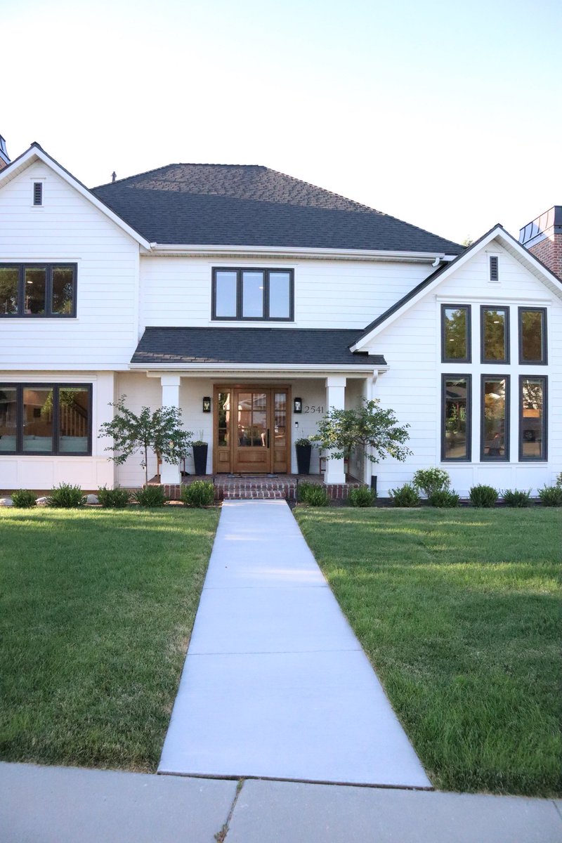 finecustomco's tweet photo. Now’s the time to get your exterior ready for next summer 🤩

#exteriorhome #construction #utahdesignbuild https://t.co/uR8s4AqGCF