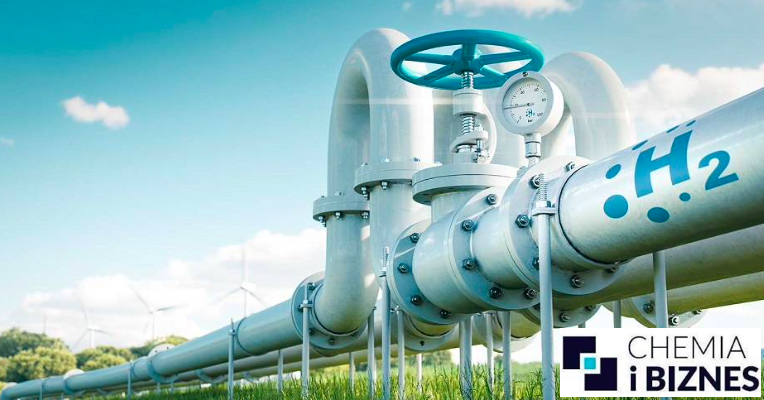 Europa w 2050 r. będzie miała min. zapotrzebowanie na 700 TWh wodoru.
Przemysł stalowy i chemiczny będą głównymi motorami gospodarki wodorowej, generując wysoki popyt na import i elektrolizery.
Potrzebna jest ogólnoeuropejska sieć wodorowa.
#chemiaibiznes
chemiaibiznes.com.pl/artykuly/jaka-…